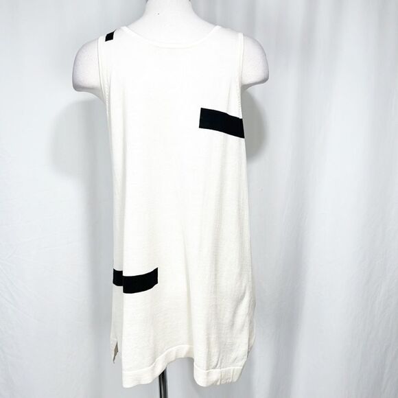 Lisa Todd Cream and Black Color Blocked Sleeveless Sweater Medium - Picture 4 of 9